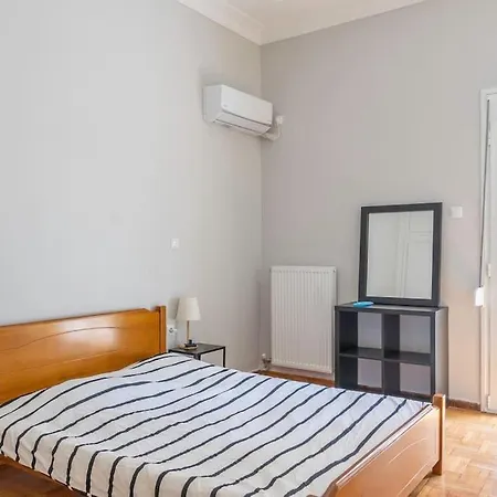 Spacious Close To Metro *