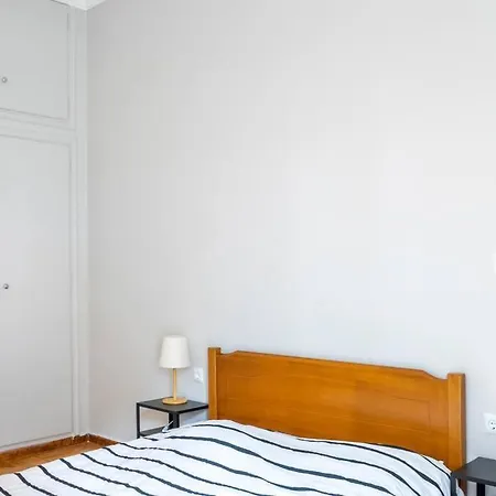 Spacious Close To Metro * Athens