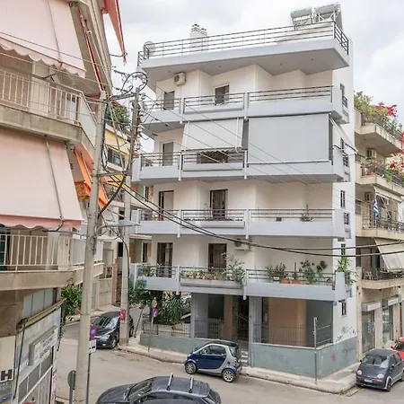 Spacious Close To Metro